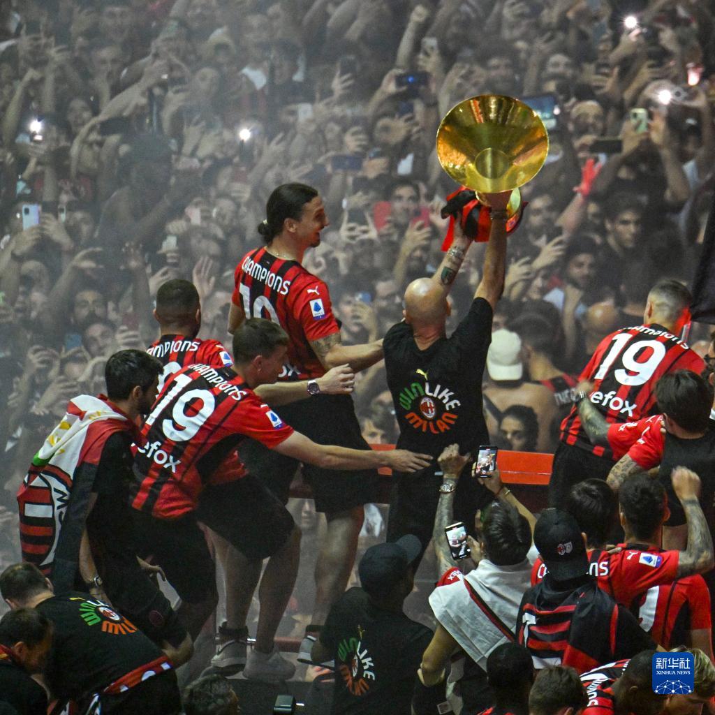 米兰跟迈尼昂续约已达成口头协议，续约2年加一年选择权